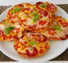 5 Dakikada Pizza Hazırlayabilirsiniz-Bazlamadan Pizzayı Denedinizmi-Hamurişileri-Gurbetinmutfagi